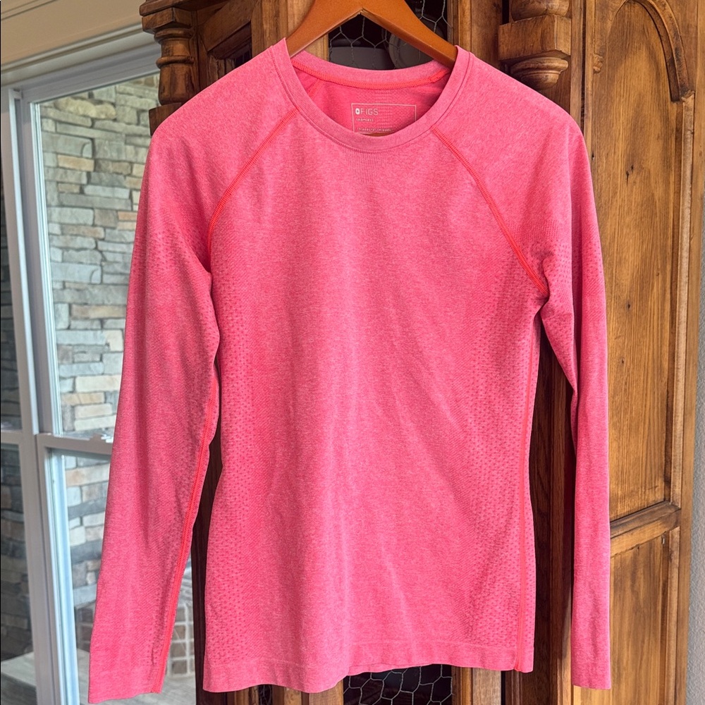 Pink Women's Long-Sleeve Performance Top